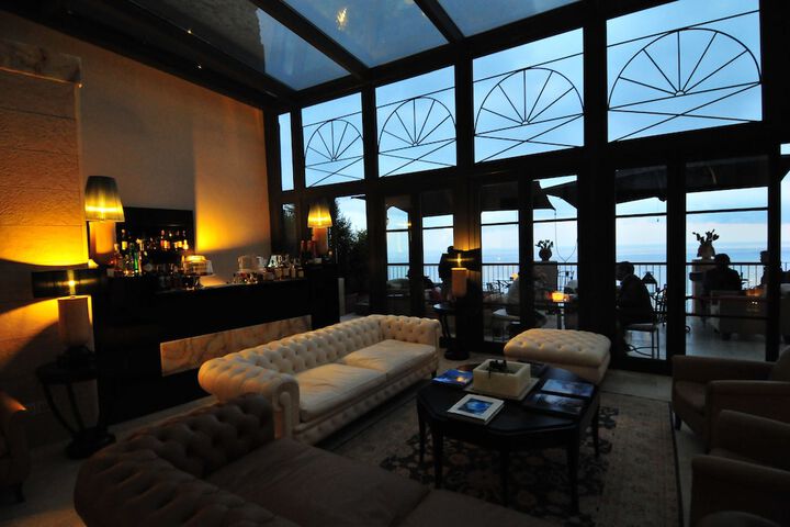 Hotel Lobby