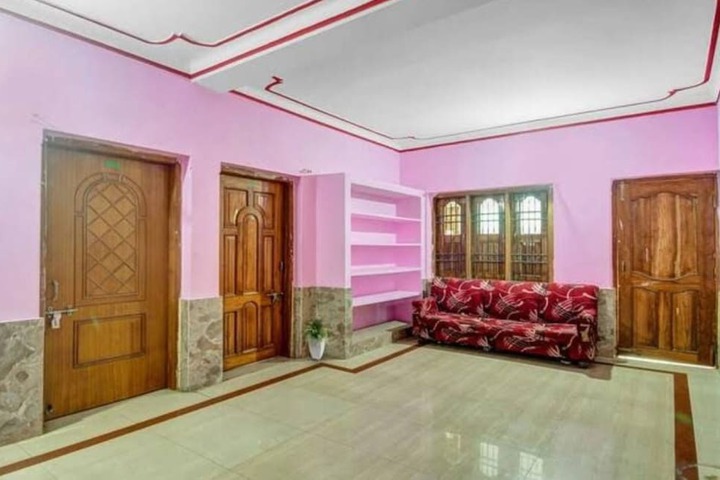 Room 9 of 11