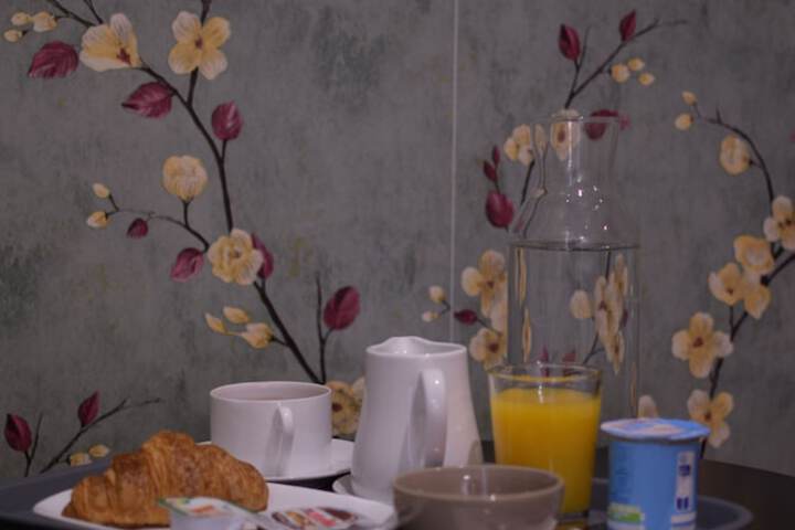 Breakfast/Coffee Service 38 of 42