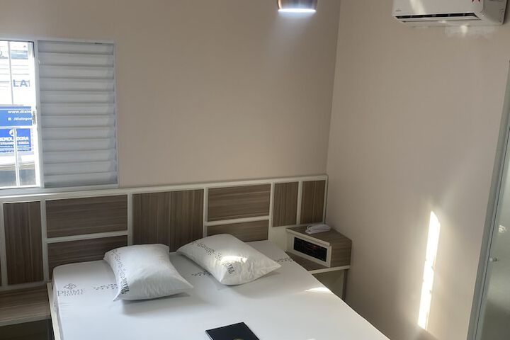 Room 3 of 8
