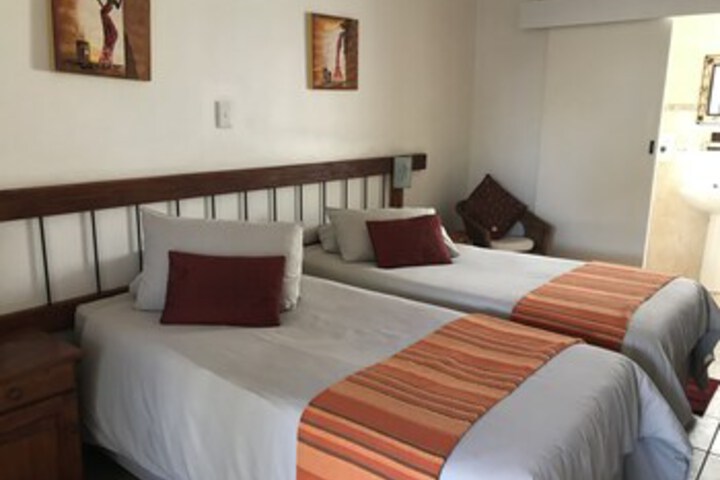 Room 12 of 34