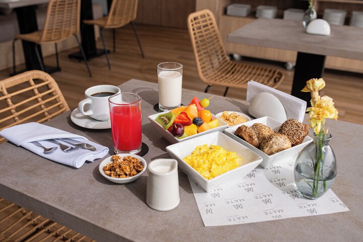 Dining Photos