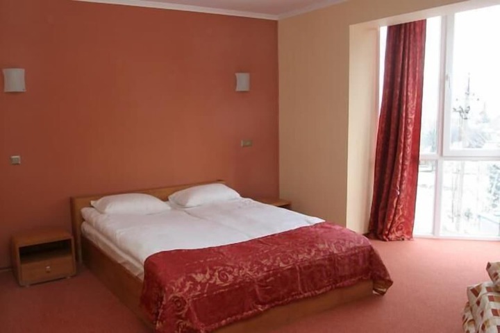 Room 6 of 61