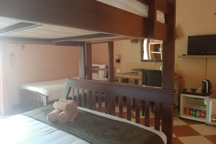Room 5 of 68