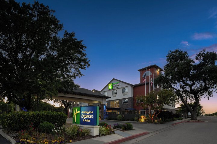 Hotel 51 of 52