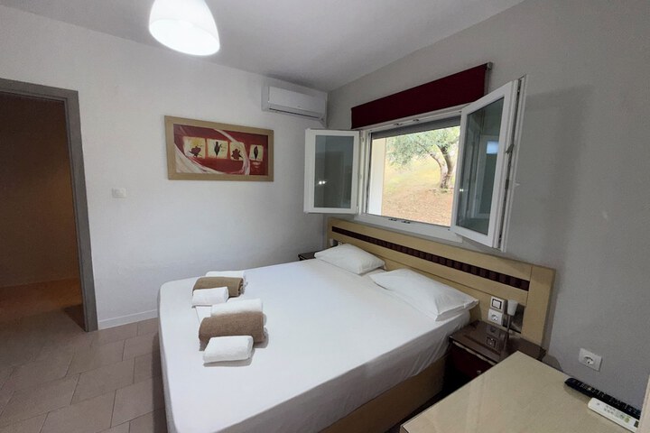 Room 50 of 171