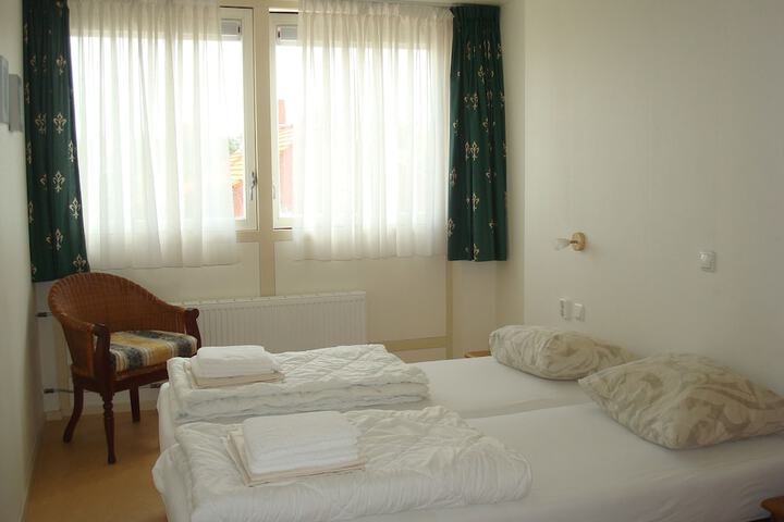 Room 7 of 36
