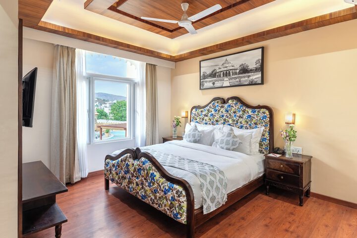 Room 14 of 27