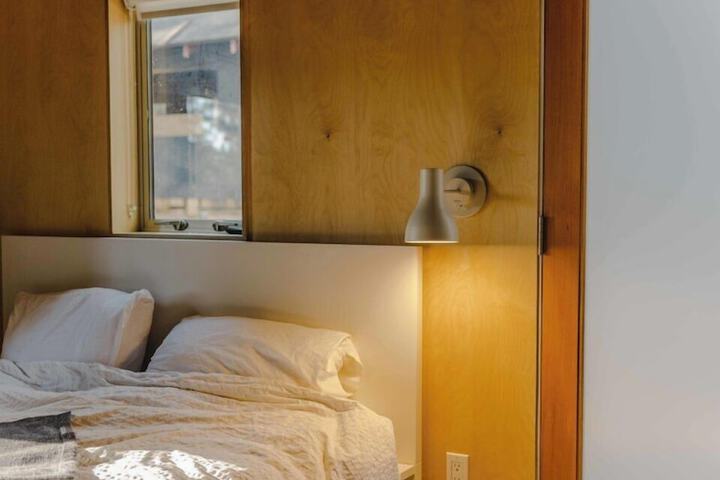 Room 68 of 193