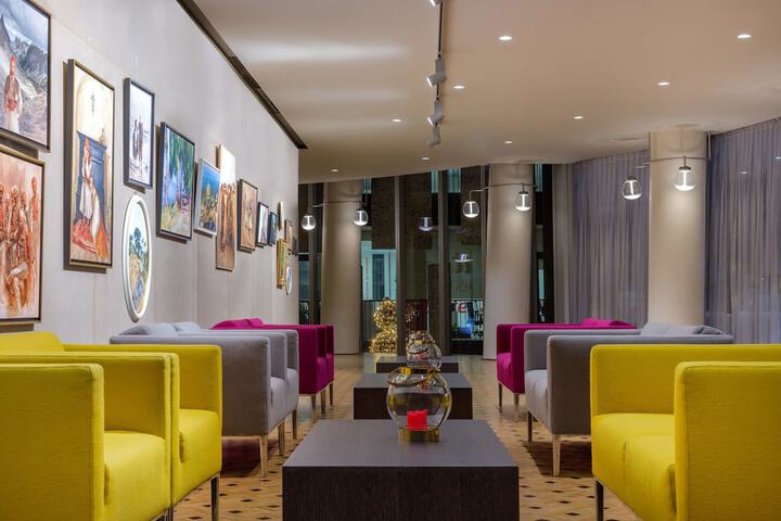 Guest Lobby