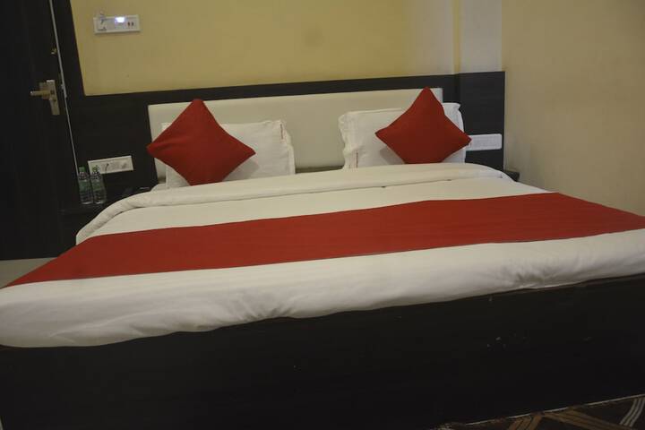 Room 2 of 20