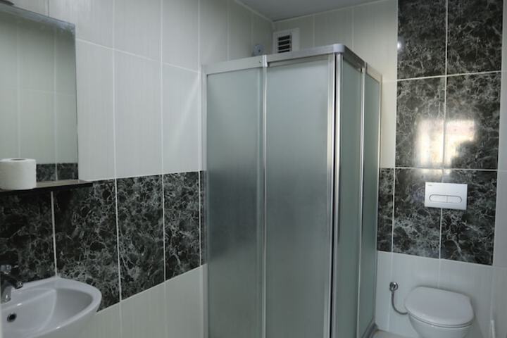 Room 14 of 25