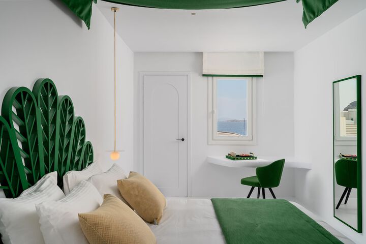Room 78 of 142