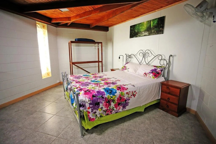 Room 2 of 7