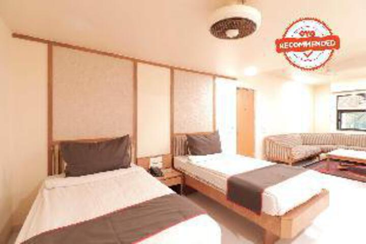 Oyo 78661 Collection O Ashram Road