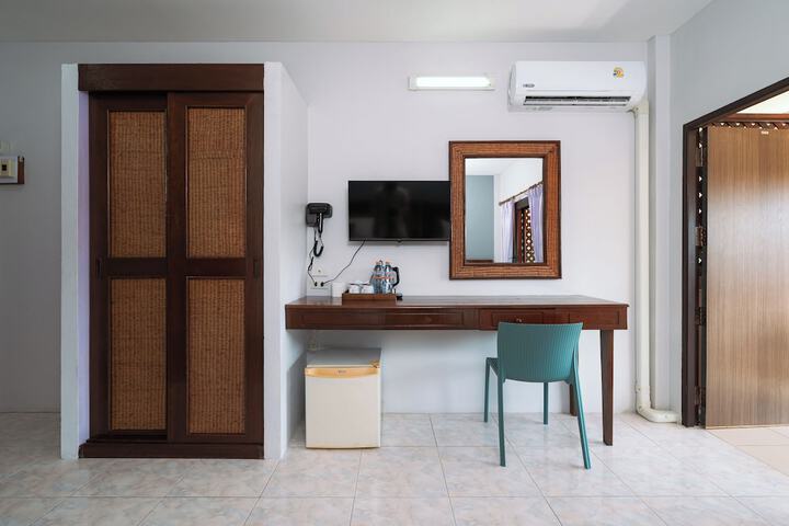 Room 16 of 47