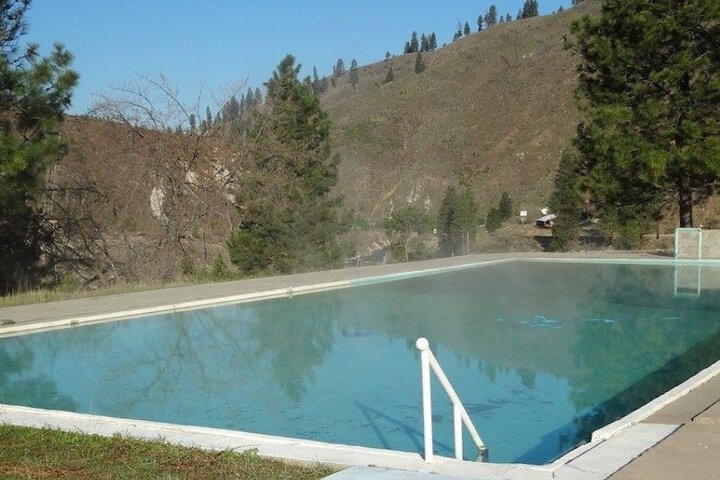 Pool 7 of 12