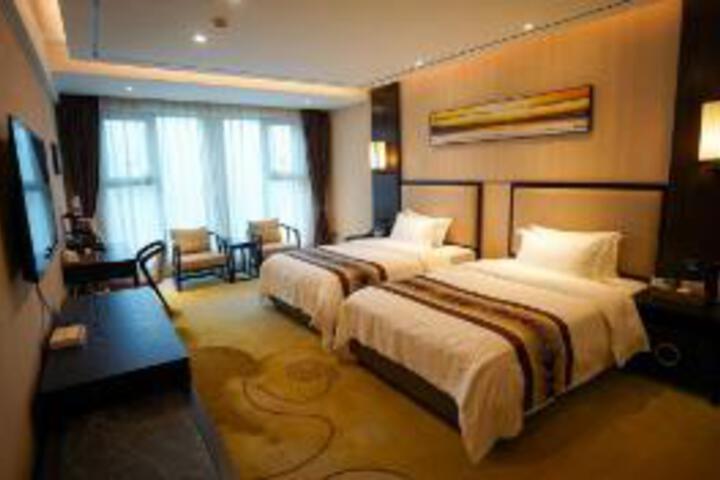 Room 12 of 13