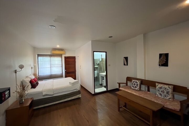 Room 96 of 149