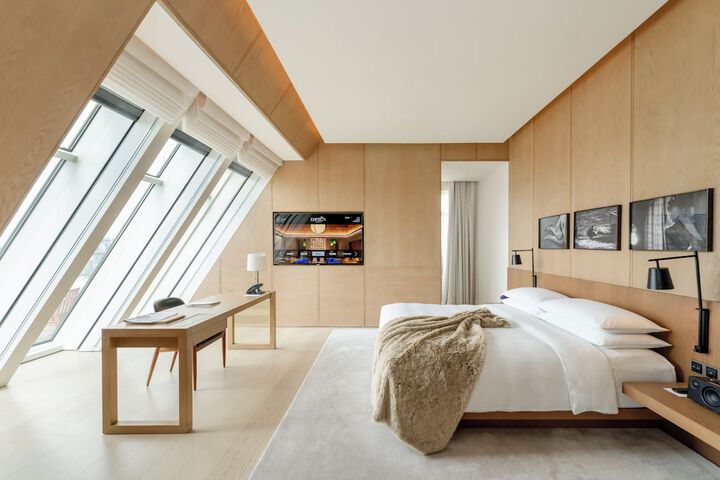 Room 51 of 109
