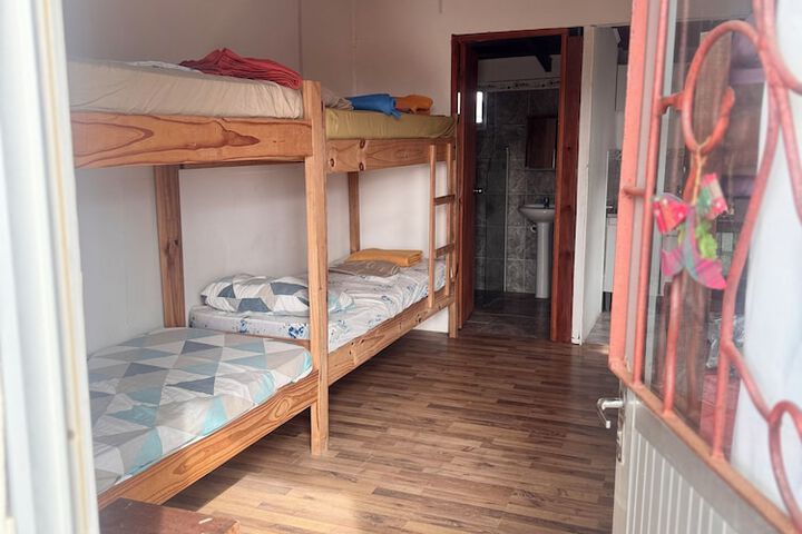 Room 6 of 18