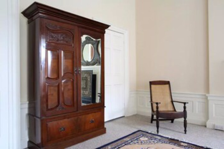 Room 8 of 25