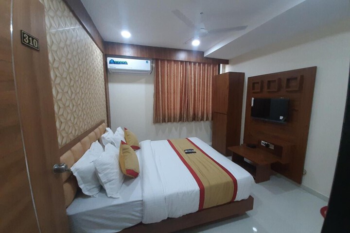 Room 16 of 37