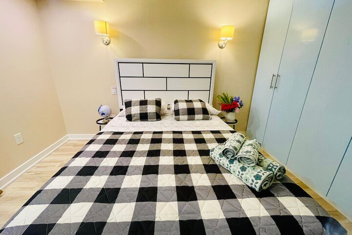 Room 6 of 26
