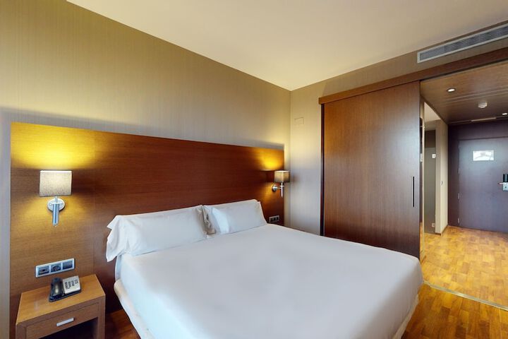 Room 12 of 87