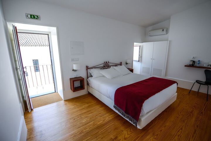 Room 9 of 70