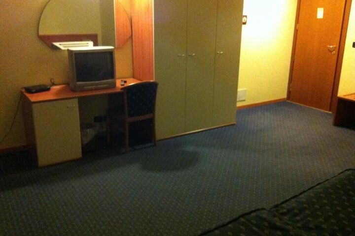 Room 7 of 60