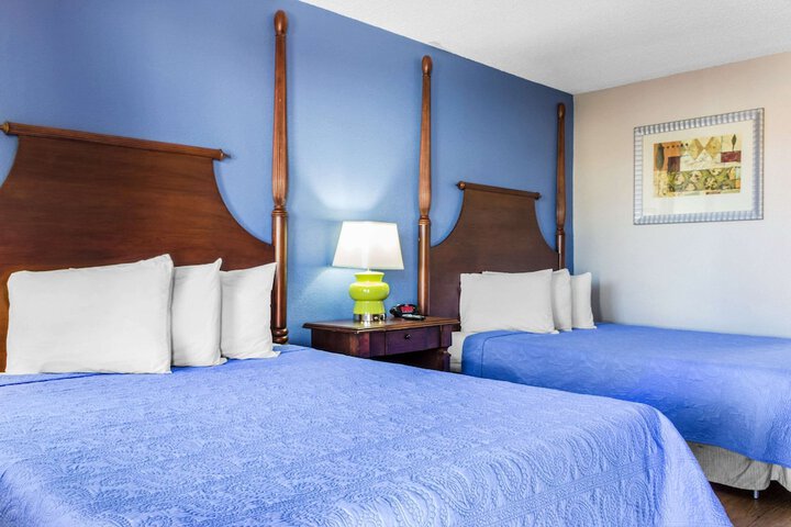Room 20 of 42