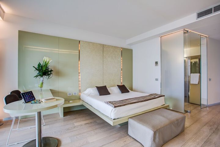 Room 20 of 82