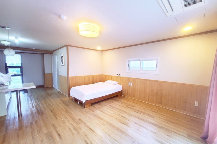 Room 21 of 61