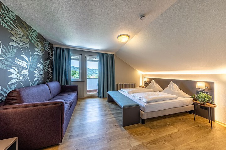 Room 4 of 13