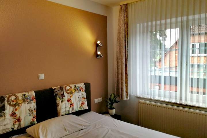Room 2 of 34
