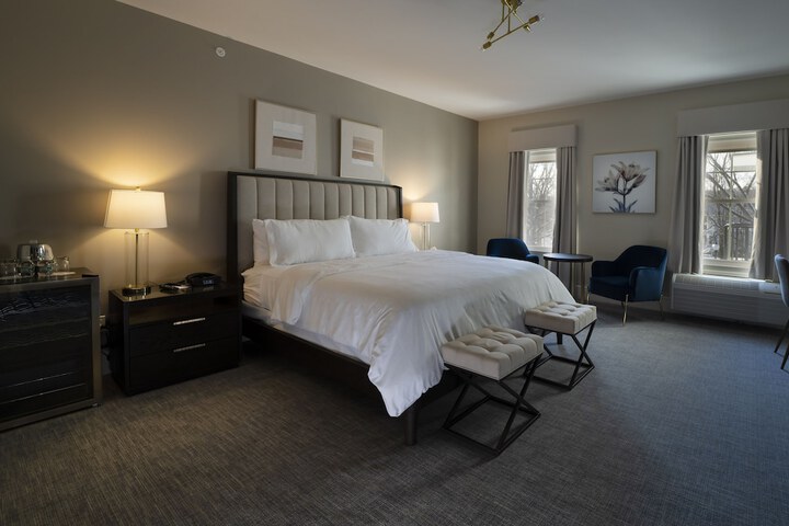 Room 13 of 36