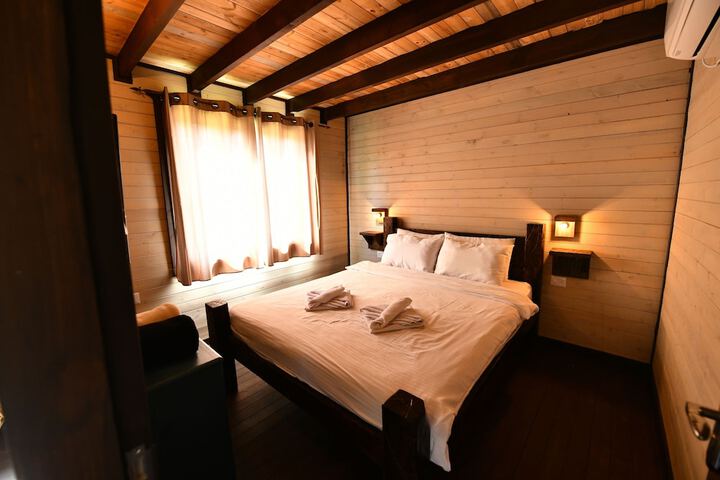 Room 7 of 37