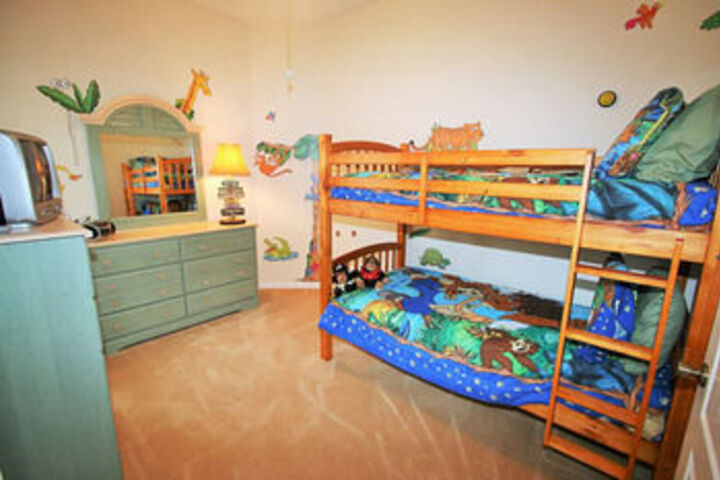 Room 13 of 82
