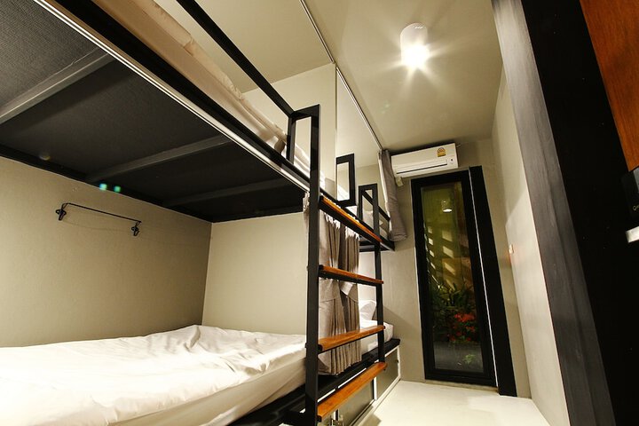 Room 8 of 60