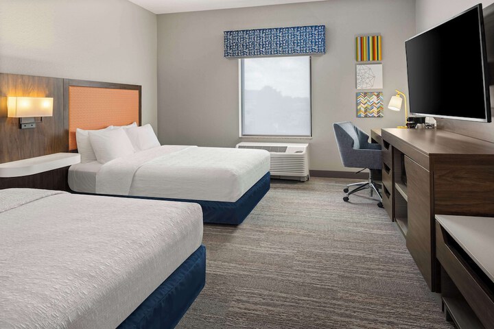 2 Queen Beds Hearing Accessible (8 of 12)
