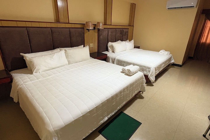 Room 12 of 31
