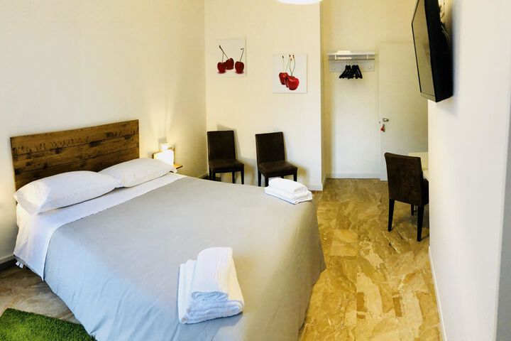 Room 9 of 14