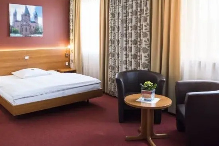 General 4 of 8