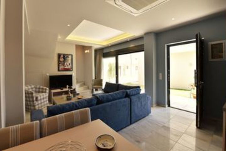Room 44 of 60