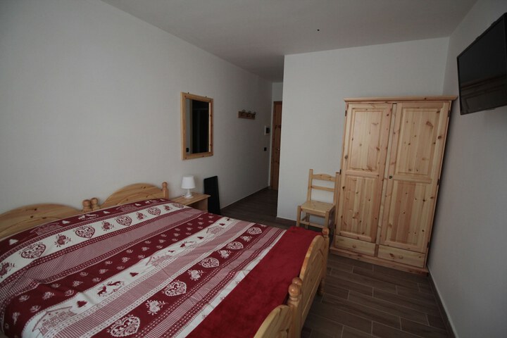 Room 7 of 61