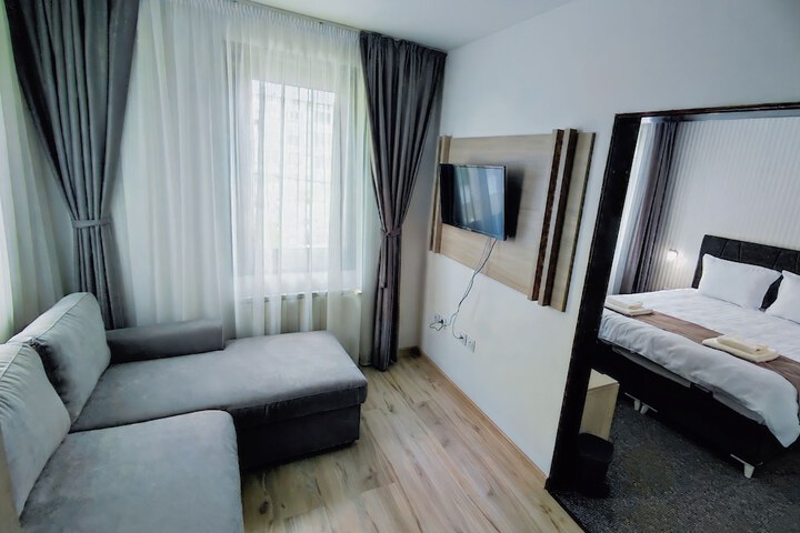 Room 2 of 24