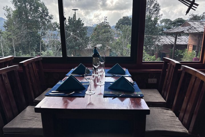 Dining 72 of 92