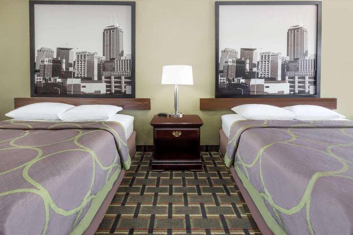 2 Double Beds (5 of 8)