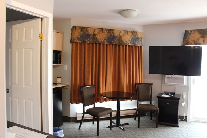 Room 11 of 49